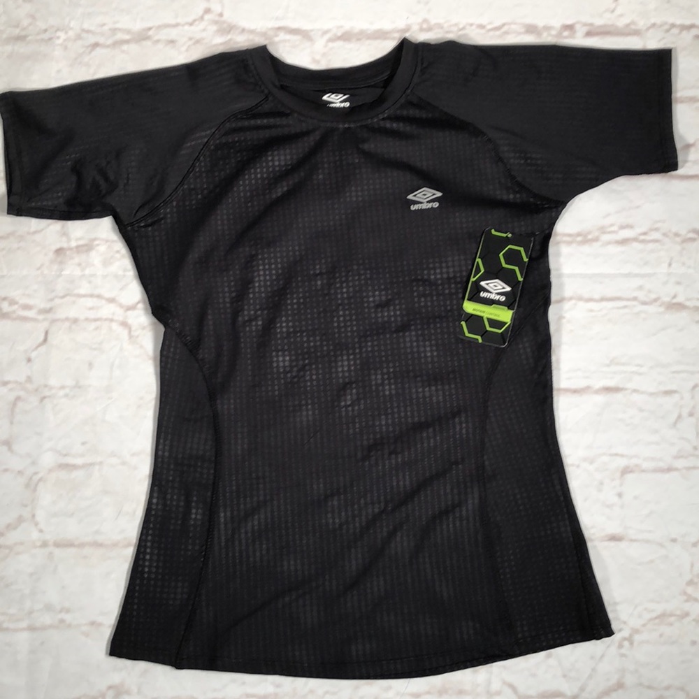 Umbro Black compression Motion Control T-shirt top Small NEW NWT